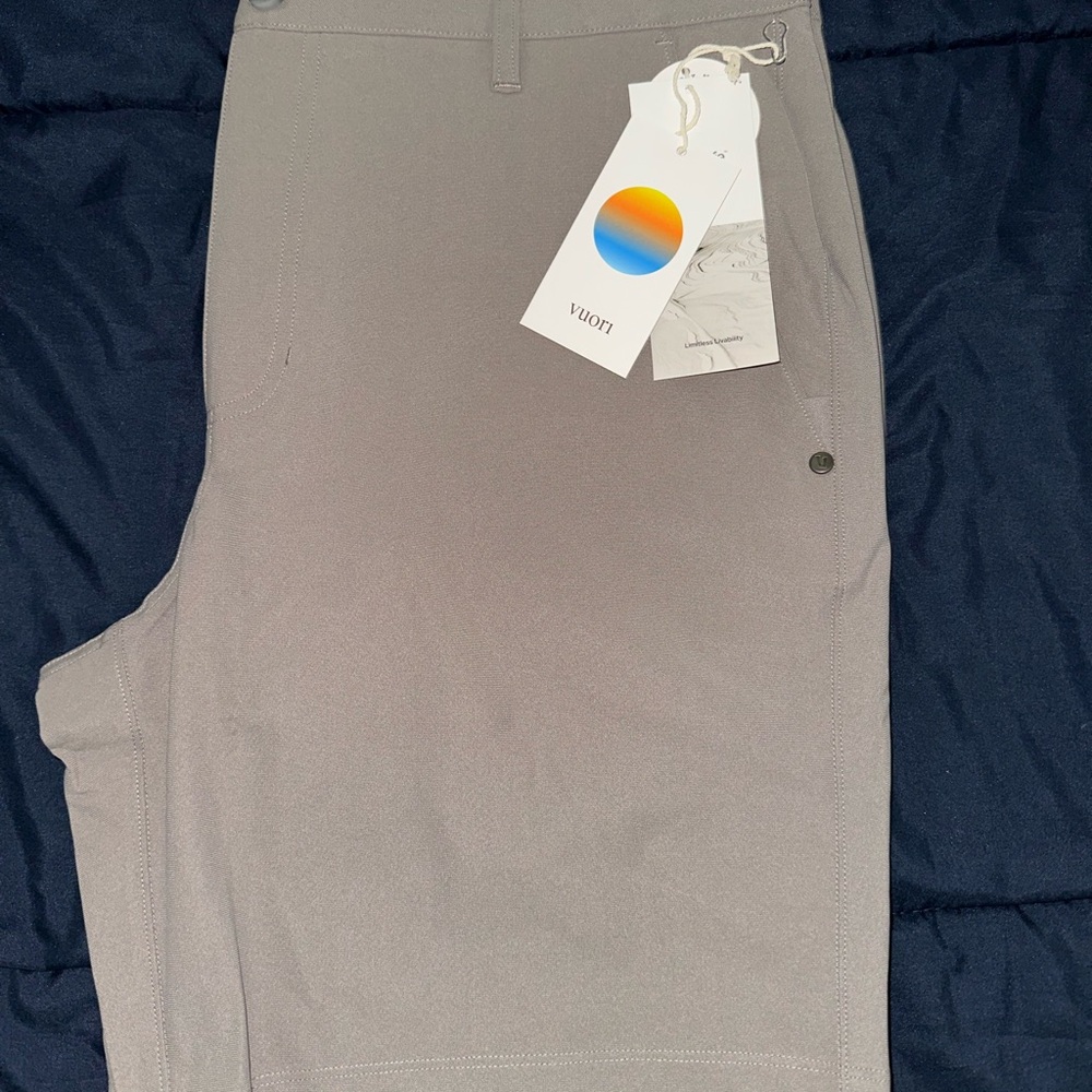 Vuori Men’s Meta Short - Brand New